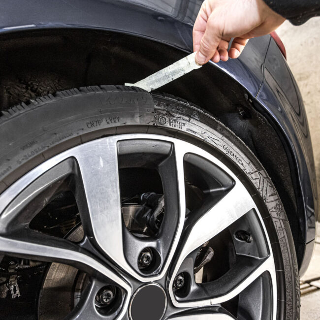 Moje Auto Reifenpflegeprodukt – Schwarzer Reifen mit Nassreifeneffekt 520 ml