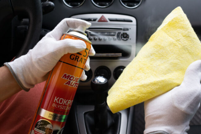 Moje Auto Glänzendes Cockpit-Spray Erdbeere 750 ml