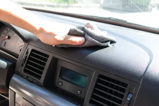 Moje Auto Glänzendes schwarzes Cockpit-Spray 500 ml